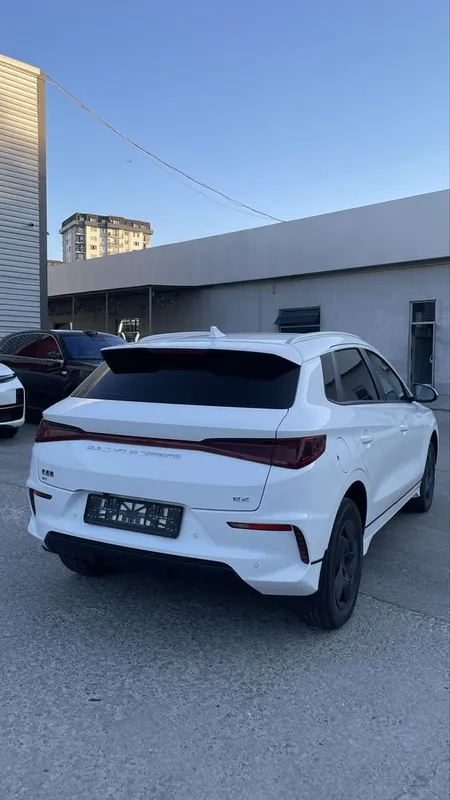 Byd E2. 4