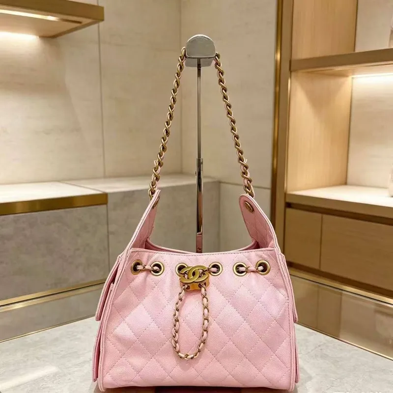 CHANEL new madel 2 CHANEL new madel 2