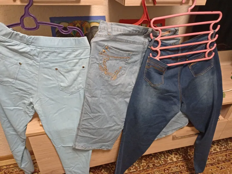 Продам стрейчевые джинсовые летние лосины,Дж шорты,и синие летние джи — фото 1
