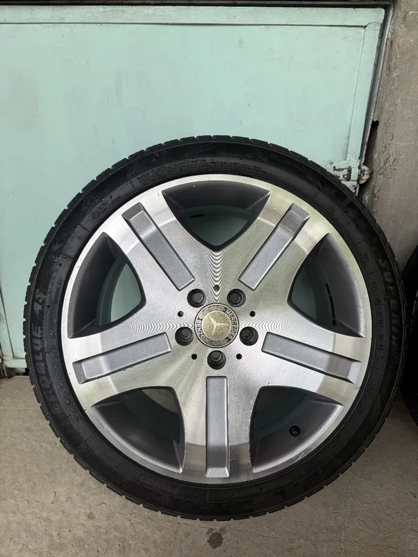 Продаются диски и шины Mercedes, 18 размер 2 Продаются диски и шины Mercedes, 18 размер 2