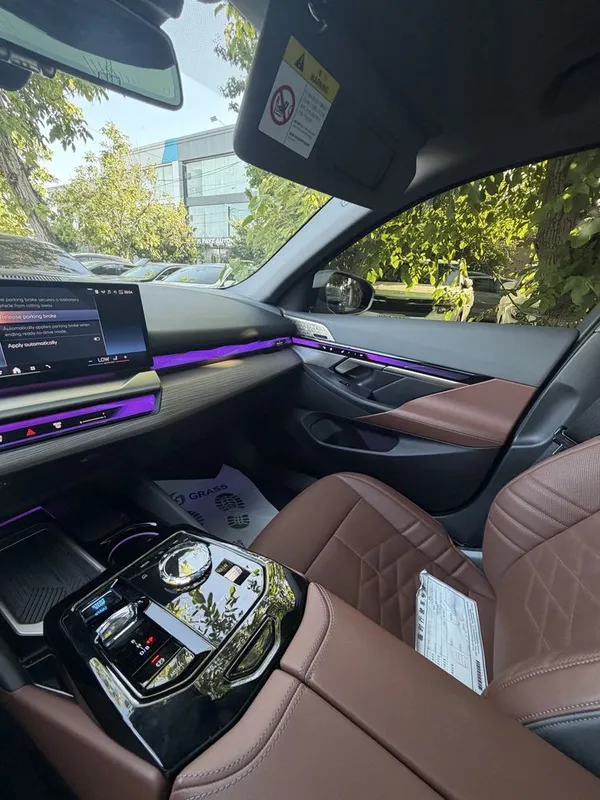 Bmw i5 35L Full option — фото 4