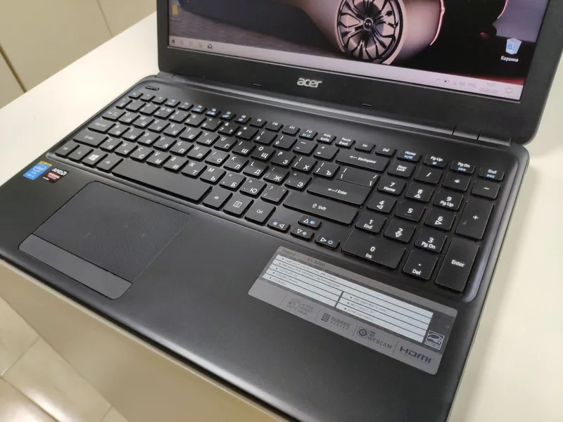 Acer Aspire E1-572G – ҳолати ало, қўшимча мишка ва клавиатура билан — фото 1