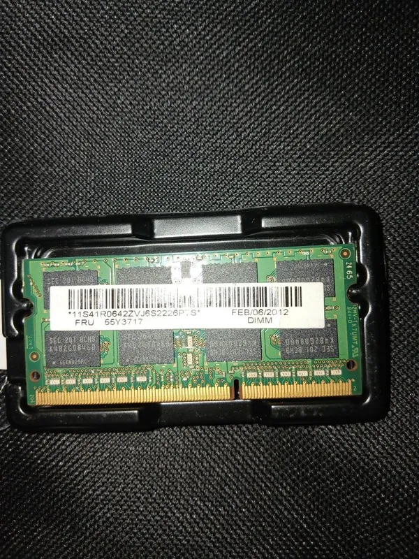 модуль оперативной памяти DDR3 SO-DIMM для ноутбука.