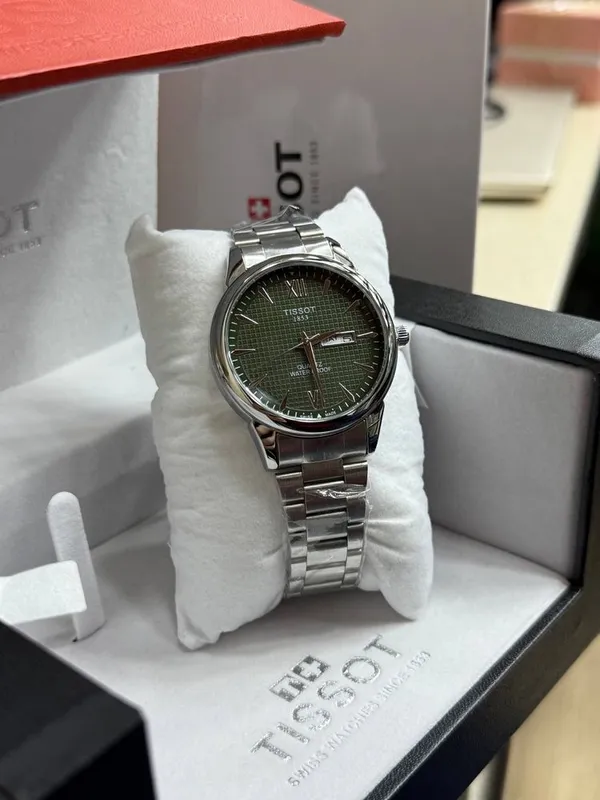 часы TISSOT новые 3 часы TISSOT новые 3