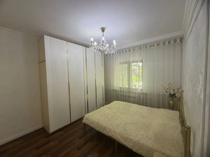 Mirzo-Ulug‘bek tumanida 75 m² (3/4) shinam 3 xonali kvartira sotiladi 4