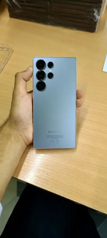 Samsung S25 ultra 1