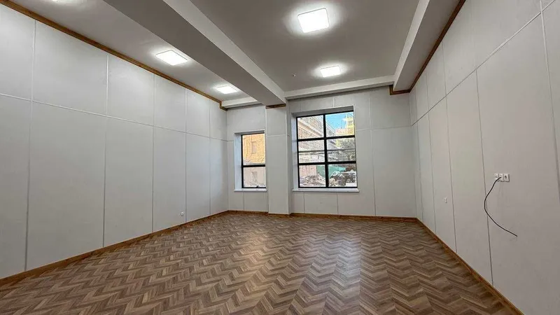 ИжараПойтахт савдо маркази якинида офисга ижарага жой берилади.NR494/9 — фото 4