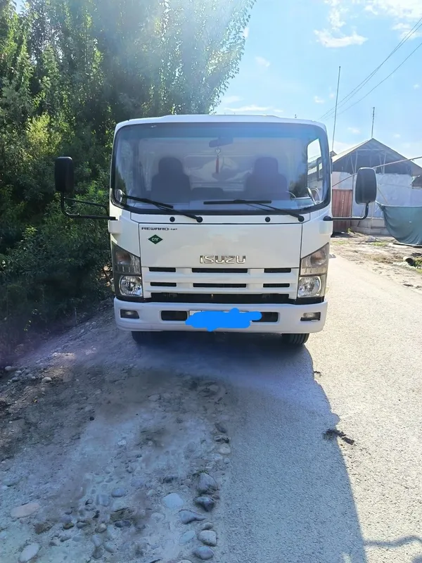 Isuzu samasval sotiladi 2 Isuzu samasval sotiladi 2