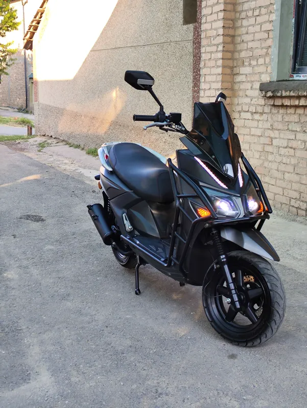 Samurai skuteri 1