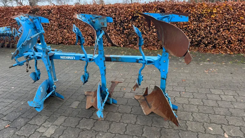 Lemken Opal 110 Claas Arion, Case Puma, John Deere 3