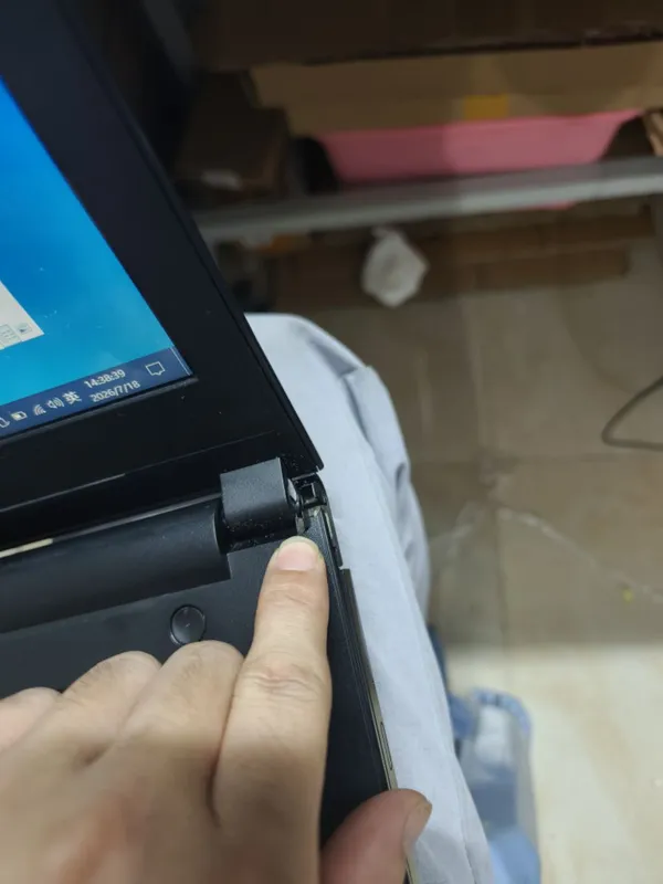 Dell Intel Core i5-6200U (ОЗУ): 8 ГБ, SSD 256 ГБ 4