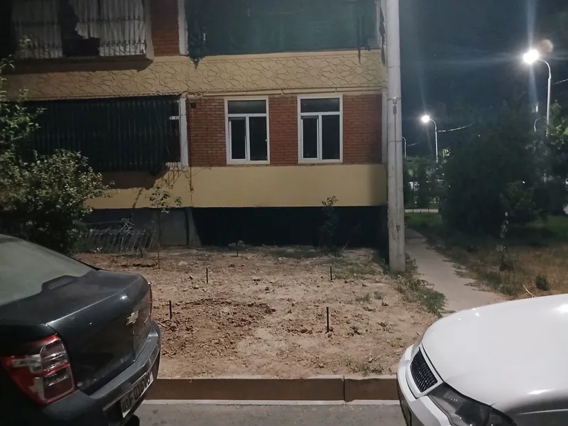 Srochno 1 xonaliy uy sotiladi 2