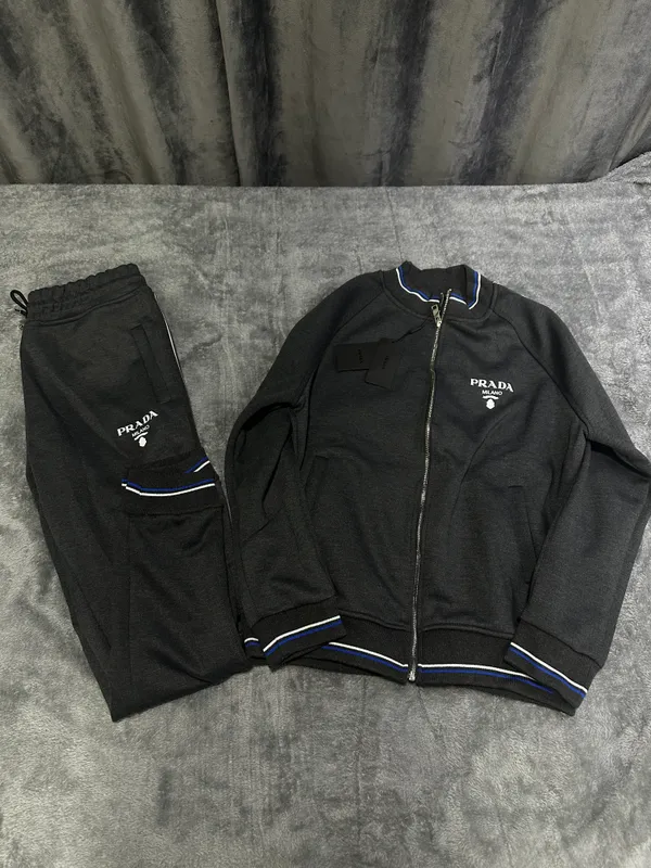 Prada ikki qismli to‘plam Arctic Blue, L, XL o‘lcham 1 Prada ikki qismli to‘plam Arctic Blue, L, XL o‘lcham 1