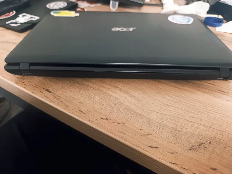 noutbuk Acer orginal sumkasi bilan 9