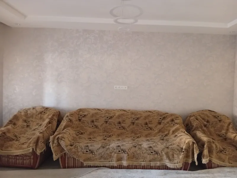 Срочно продаются 2 ковра и диван-кресло, дорожка
