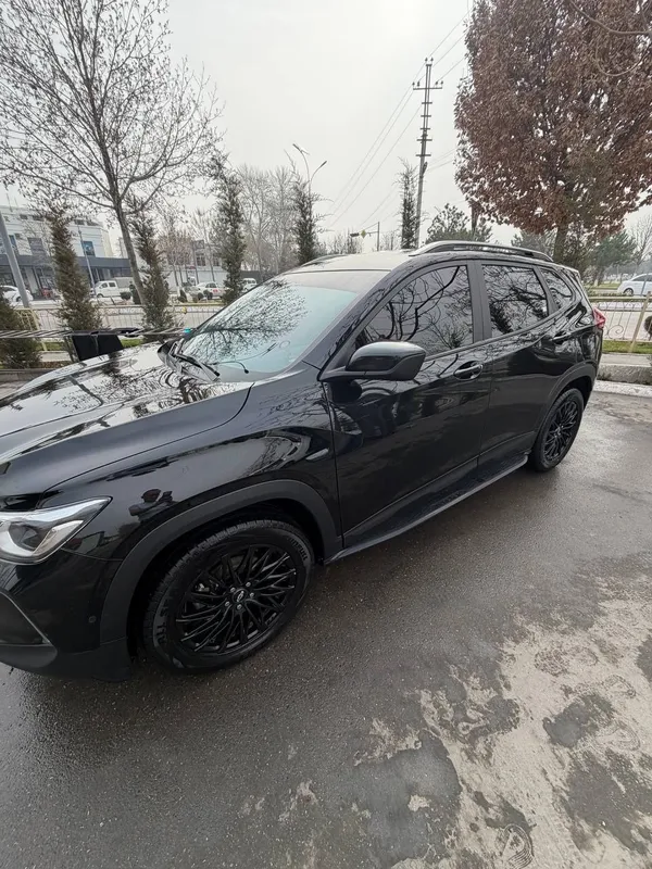 Treker 2 sotiladi navotlari bilan bolni bag benzin padarka