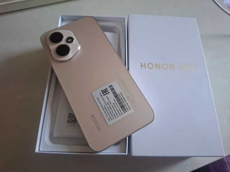 Honor 400 1