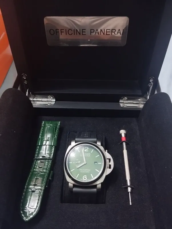 Panerai Luminor soati sotiladi. 1 Panerai Luminor soati sotiladi. 1