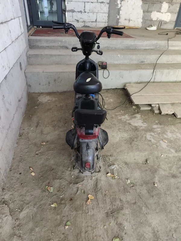 Skuter DEMASH chunte yuribturibti zaryati 30 km yurayabti 1 Skuter DEMASH chunte yuribturibti zaryati 30 km yurayabti 1