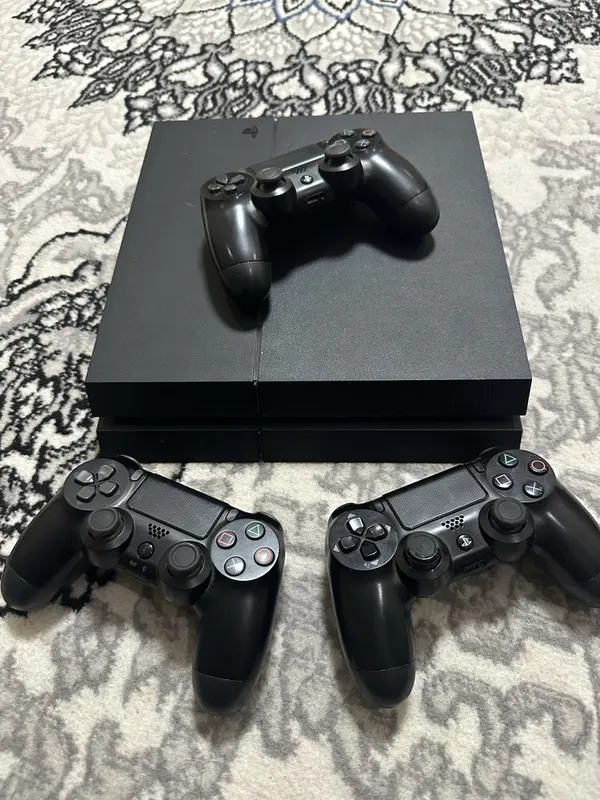 Ps4 Fat/500gb+3 ta pult.