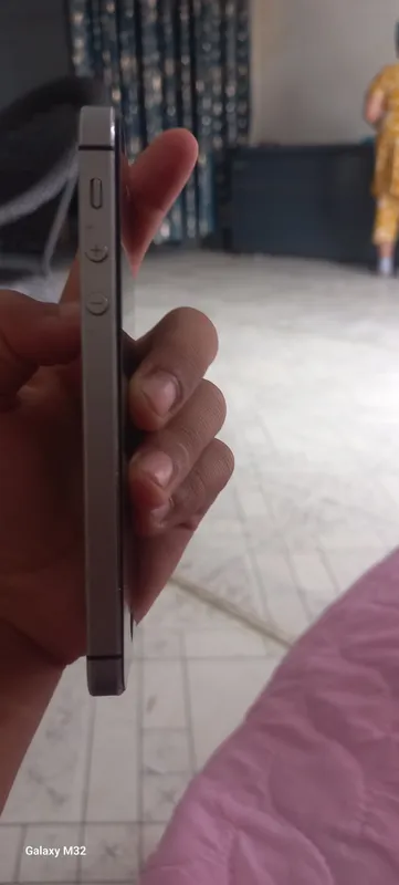 iPhone 5 sastanyasi choʻtki lekin yonmid tuZatilad — фото 2