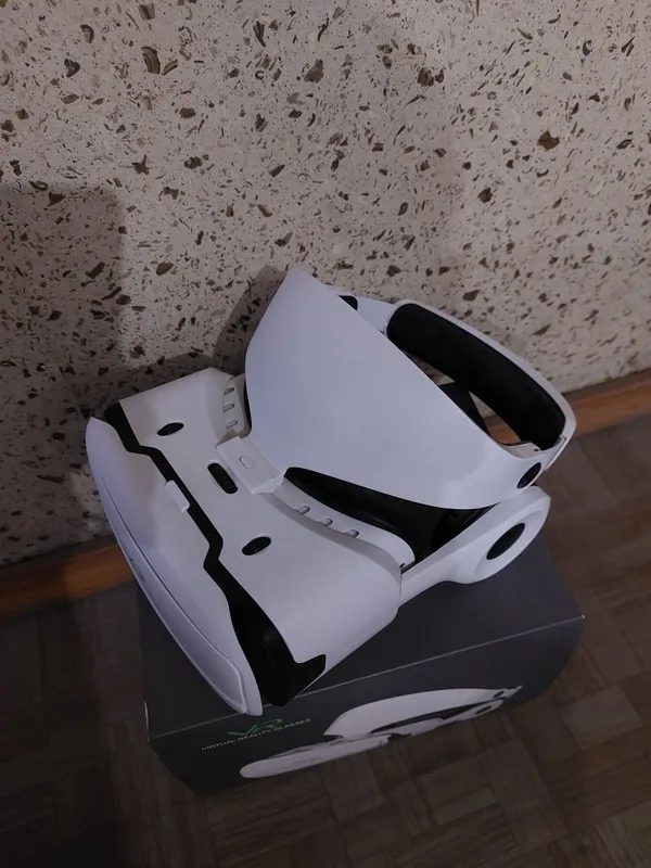 продаю VR очки новые 1
