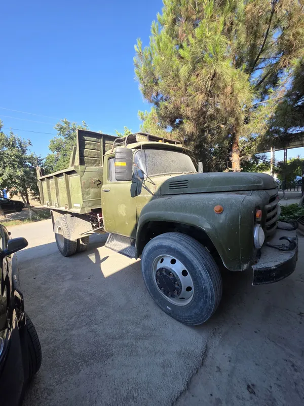 Zil 1978 yil mator karopkada ishi yoq