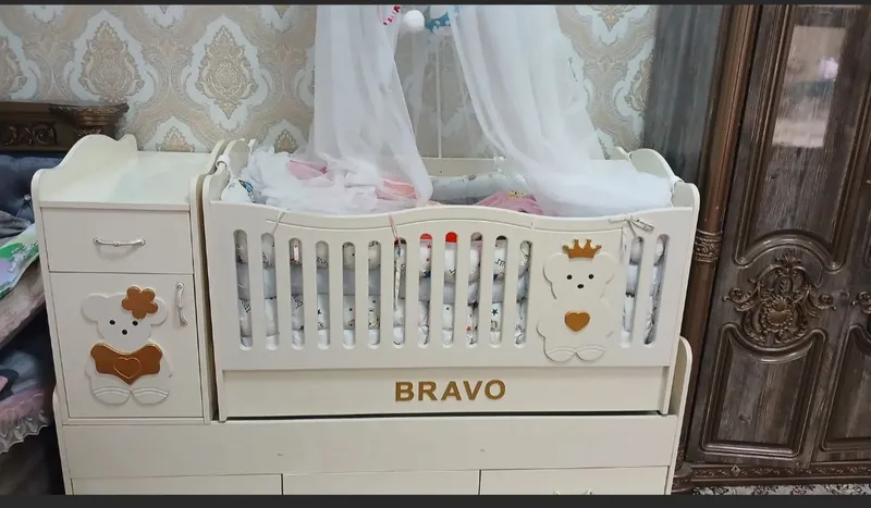 Кровать срочно продаётся 2 Кровать срочно продаётся 2