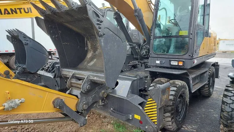 Экскаватор колесный XCMG XE210WD в (Ташкенте) 1 куб — фото 6 Экскаватор колесный XCMG XE210WD в (Ташкенте) 1 куб — фото 6