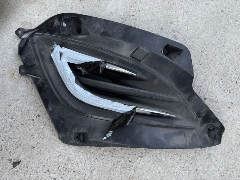 Hyundai i20 2012–2014 chap tuman chirog’i (Original) + ramka 6 Hyundai i20 2012–2014 chap tuman chirog’i (Original) + ramka 6