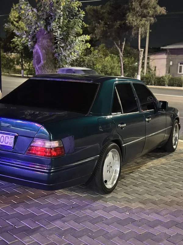 Mercedes benz w124 E230 5 Mercedes benz w124 E230 5