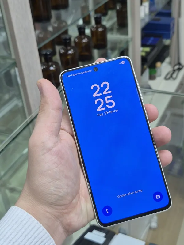 Samsung S21 FE 8/256 ГБ, идеальное состояние, полный комплект 2