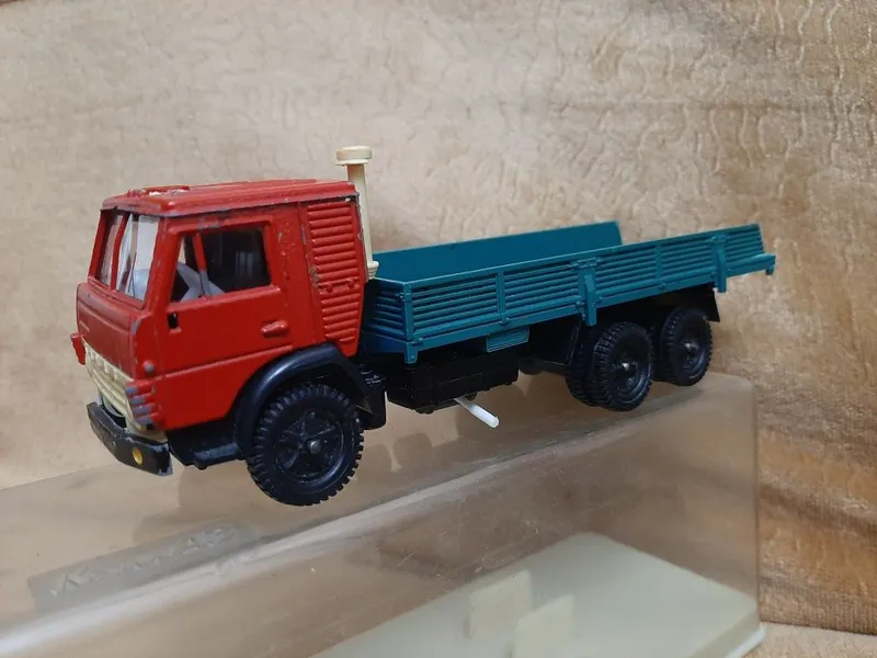 Камаз 5511 и Камаз 53212. Модели в масштабе 1:43 — фото 2