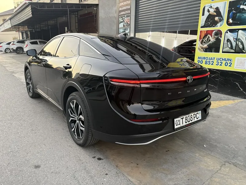 Toyota crown 2024 gibrid 2