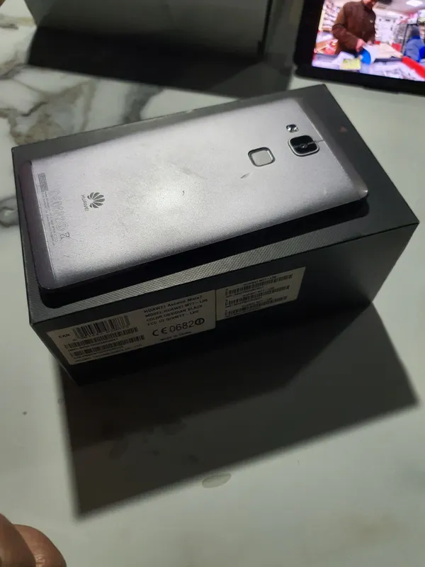 На запчасти с коробкой, Huawei mate 7- 150000сум 1