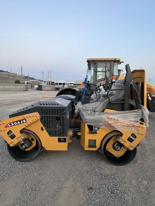 Luxin LX04JS 4 тонналик каток 1 йиллик кафолат 1 Luxin LX04JS 4 тонналик каток 1 йиллик кафолат 1