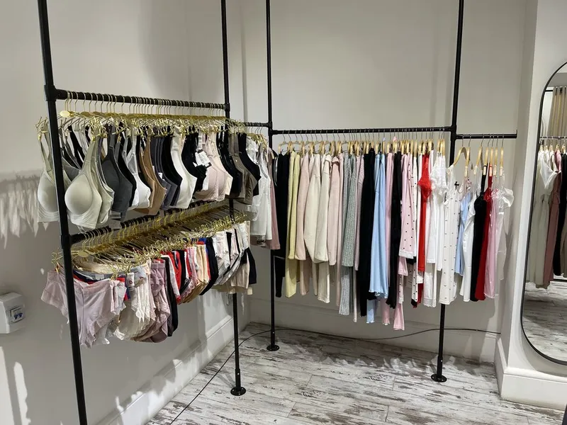 Продам стойки для магзина одежды, торговое оборудование — фото 6