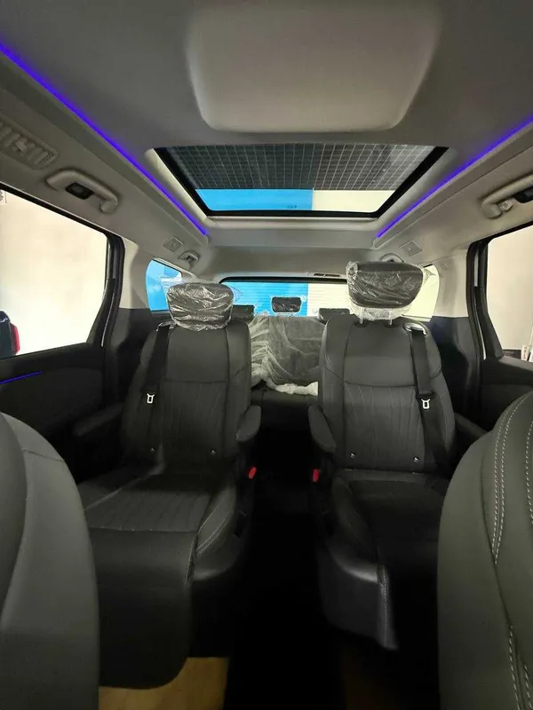 Yangi JAC RF8 — Premium minivenning yangi darajasi 6
