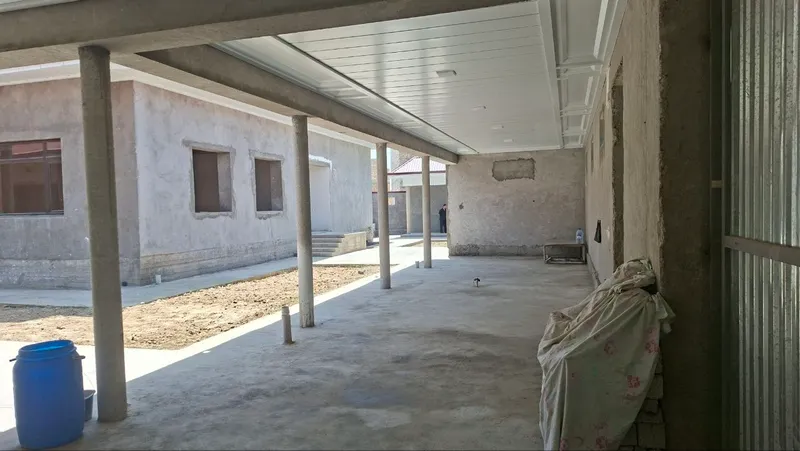 Mirzo-Ulug‘bek tumanida burchak uchastka sotiladi 1
