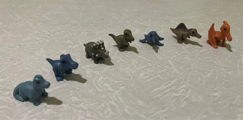 Повторяющиеся киндеры Dino Natoons или обмен