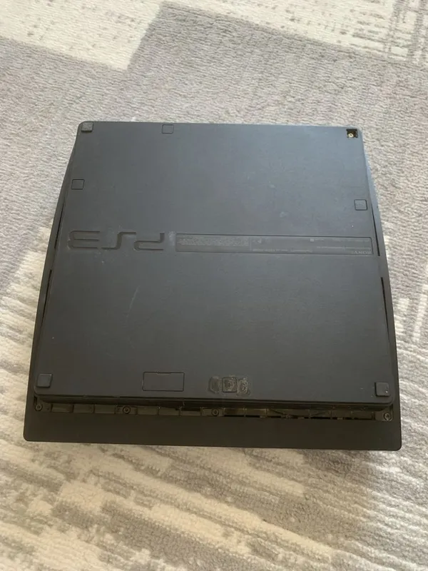Playstation 3 500gb+40 ta uyin+2 ta joystick 4