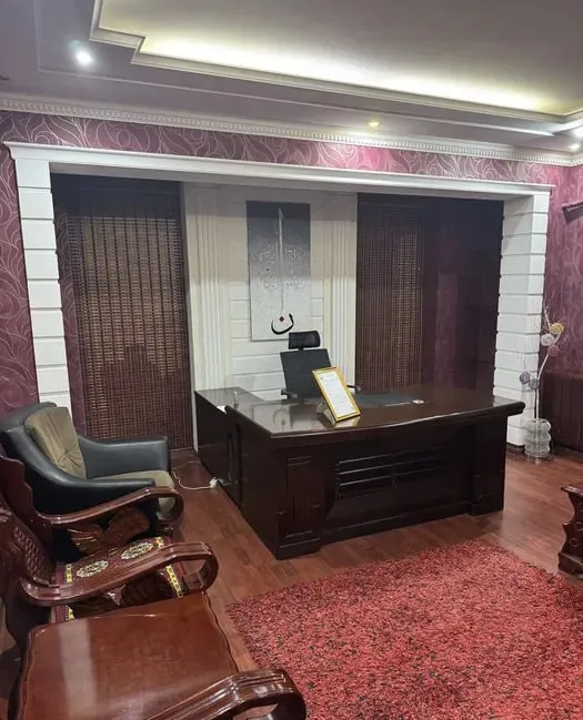 160 m² maydondagi 4 xonali kvartira ijarasi · ID 183 4 160 m² maydondagi 4 xonali kvartira ijarasi · ID 183 4