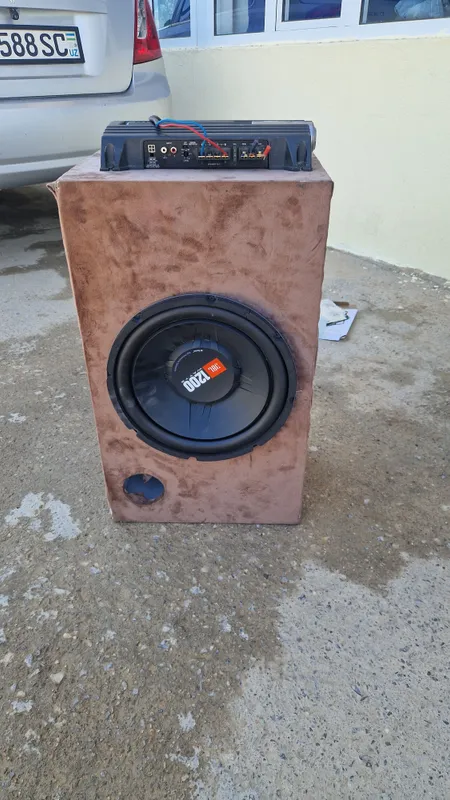 Продаются усилитель и сабвуфер JBL Sony, 2 канала 2 Продаются усилитель и сабвуфер JBL Sony, 2 канала 2