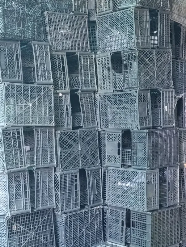Ящиклар сотилди холати яхши