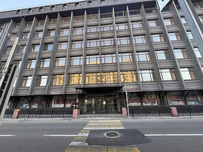 Отдельно стоящее здание 7 000 м² Идеально под клинику или университет 4