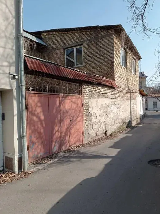 Сотилади Дом Мирабад Махаля под Застройку 2 сотки Фасад 15м — фото 4 Сотилади Дом Мирабад Махаля под Застройку 2 сотки Фасад 15м — фото 4