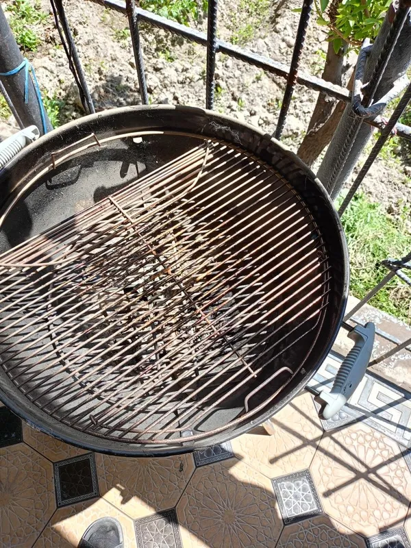 Угльный гриль WEBER почти новый — фото 4