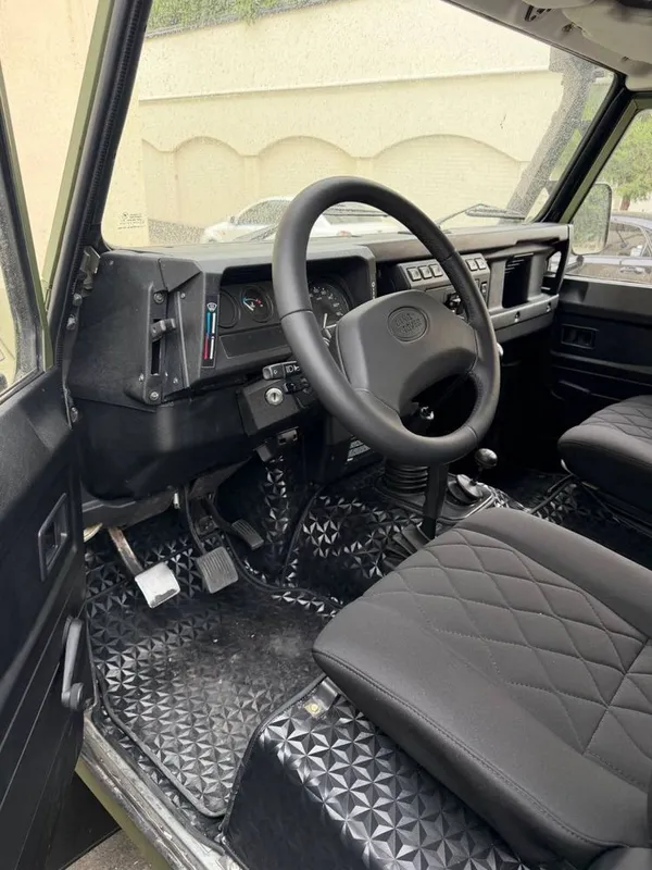 Land Rover 110. 4 Land Rover 110. 4
