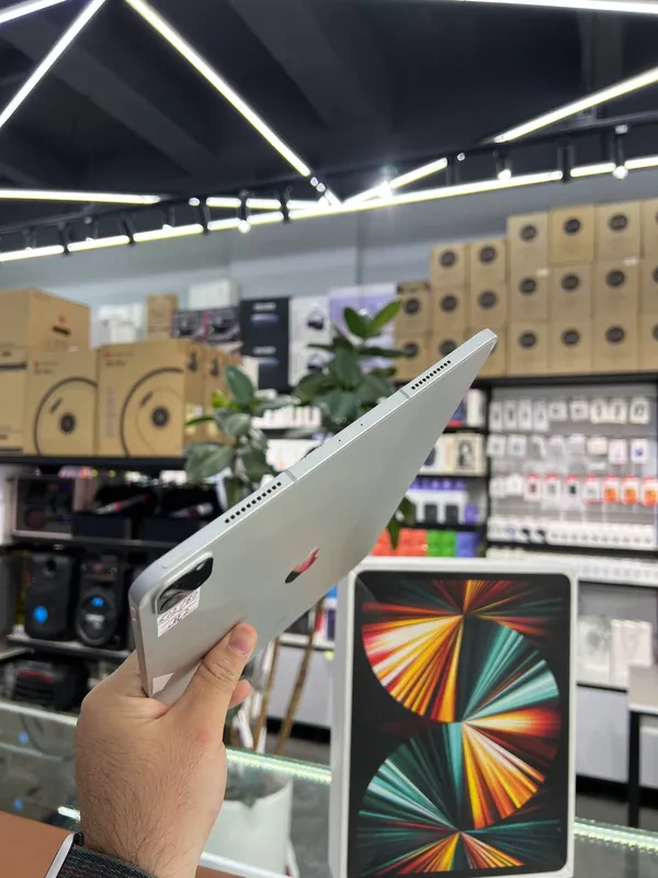 iPad Pro 12.9 M1 4