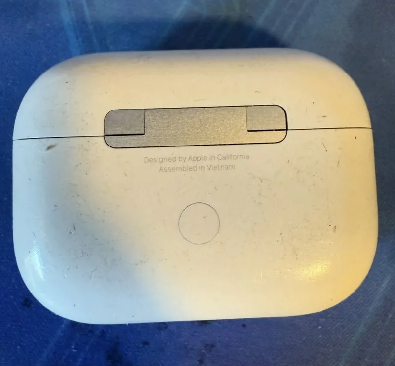 Apple Airpods 3rd Generation Model A2897 Lightning Charging Case — фото 1